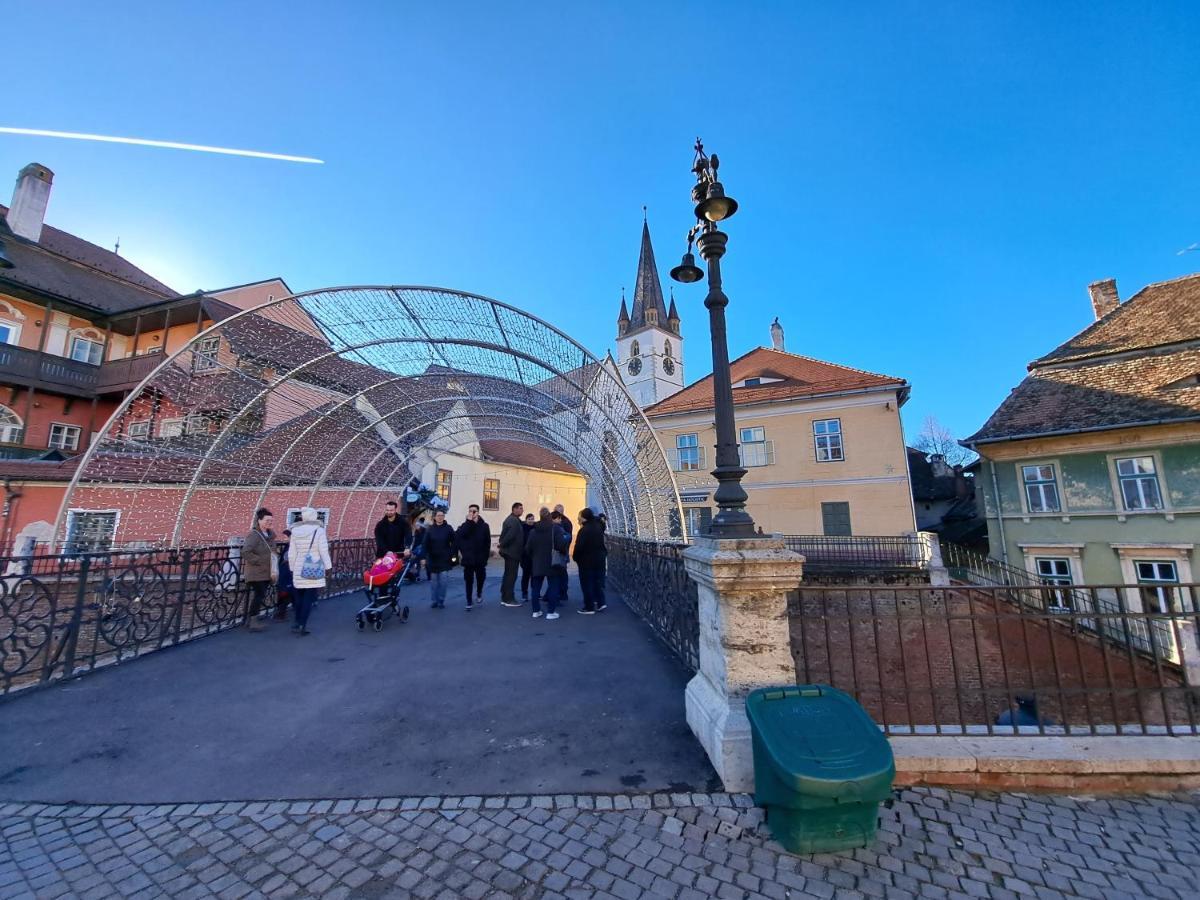 Cozy Apartment In The Heart Of Sibiu Bagian luar foto