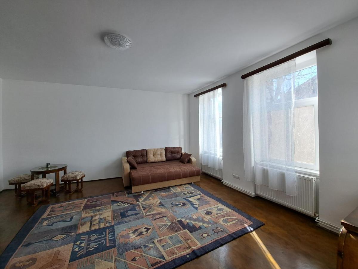 Cozy Apartment In The Heart Of Sibiu Bagian luar foto