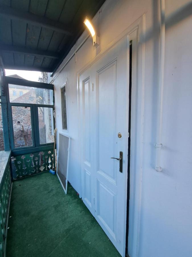 Cozy Apartment In The Heart Of Sibiu Bagian luar foto